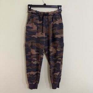 Pink Victoria secret camo joggers side pockets elastic waist  size S sweatpants